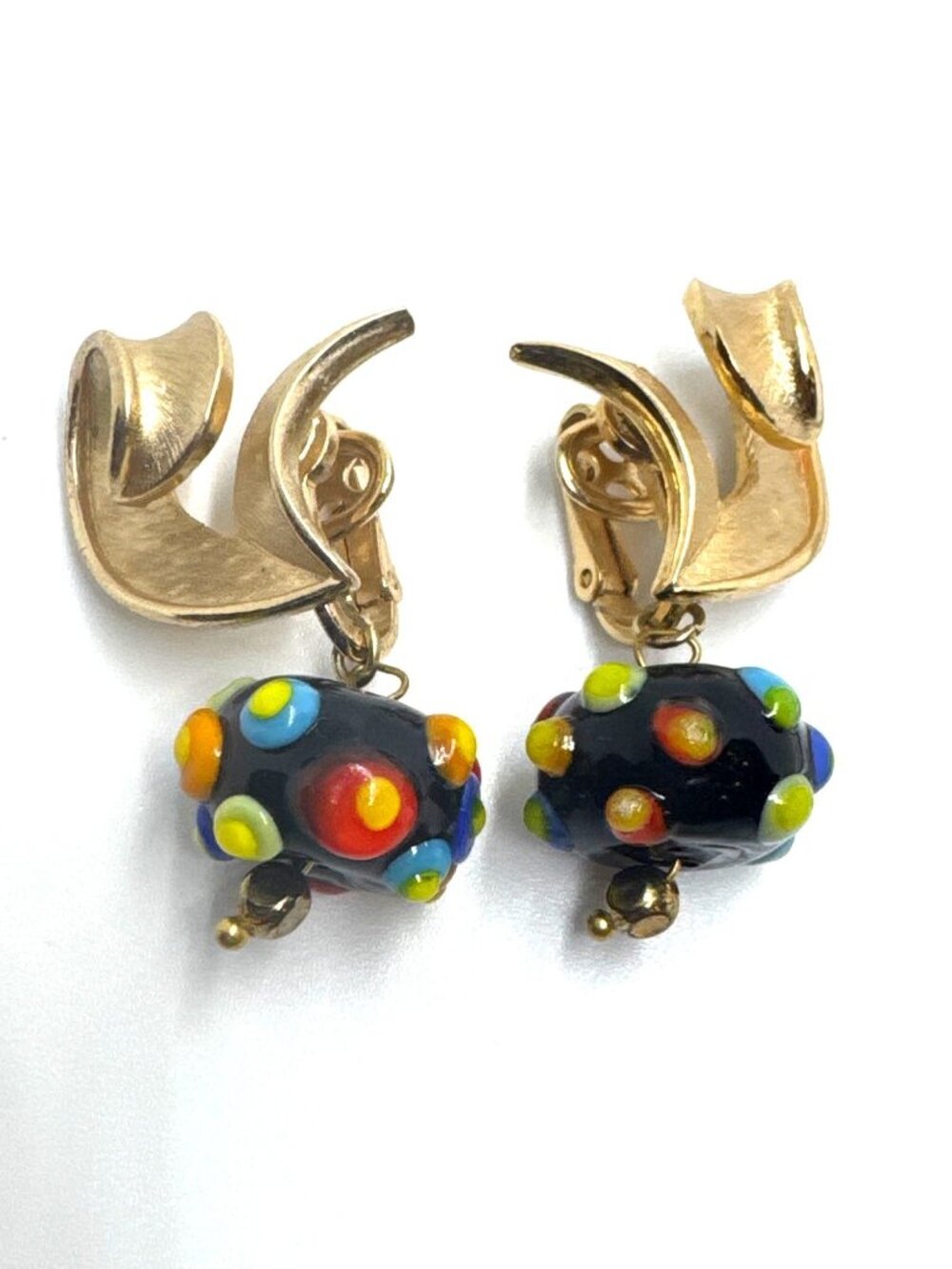 Vintage Crown Trifari Clip On Earrings Gold Tone Art Glass Dangle Atomic MCM